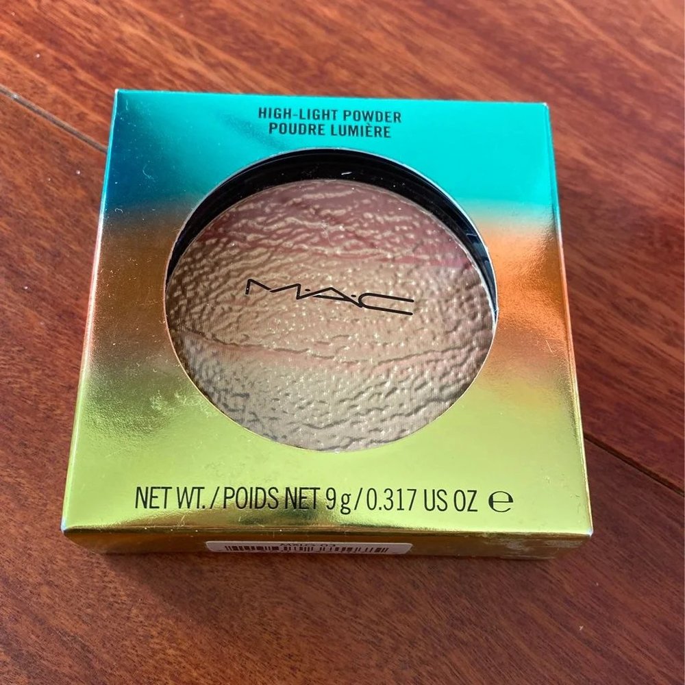 MAC Freshen Up High-Light Powder
